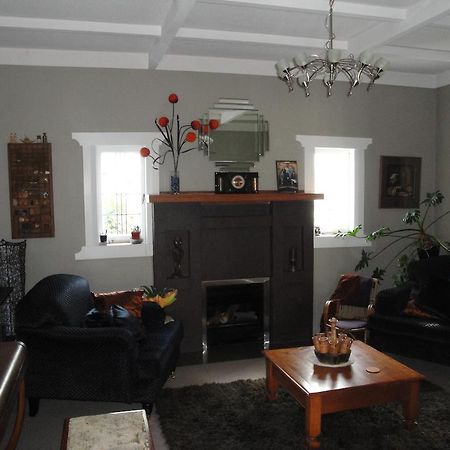 English Tudor House Hamilton Luaran gambar